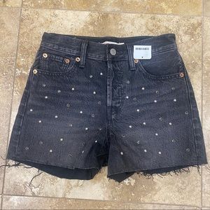 NWT Levi’s studded black denim shorts